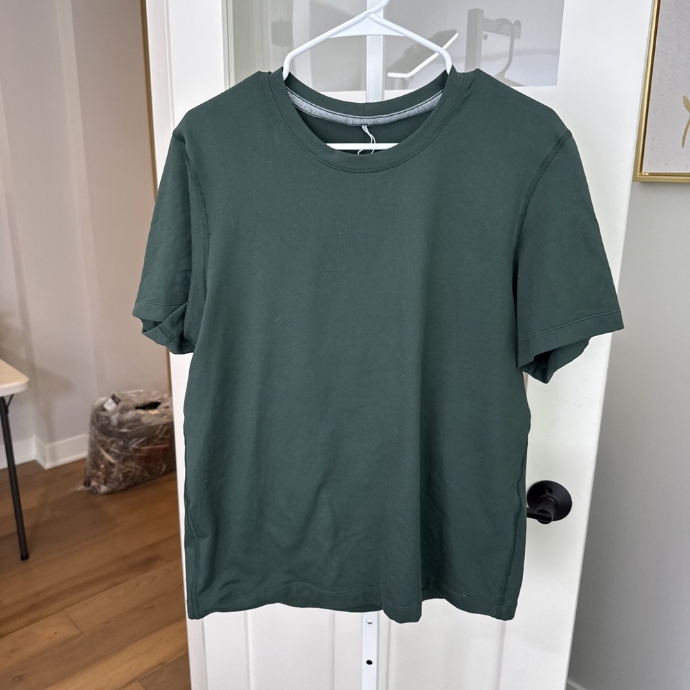 lululemon Men's Forest Green Short Sleeve Crewneck T-Shirt Athletic Tee Approx M